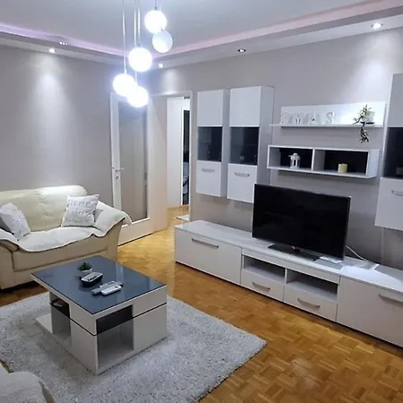 Centar Ljubavi Lägenhet Kruševac Exteriör bild