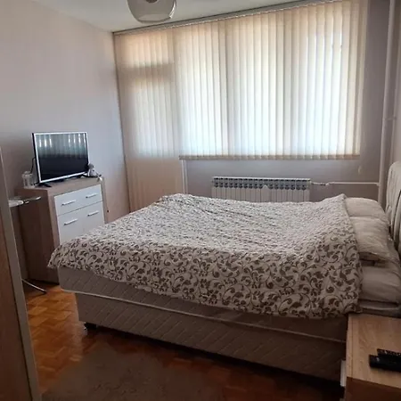 Centar Ljubavi Lägenhet Kruševac Exteriör bild